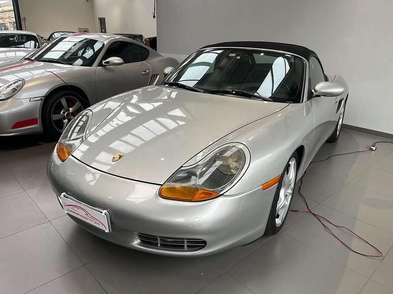 Usata Porsche 986 Boxster 204 CV (150 kW) 1998 Argento Cabrio