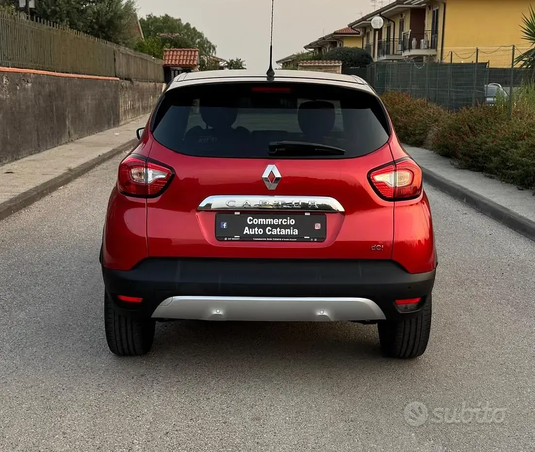Usata Renault Captur 90 CV (66 kW) 2016 Rosso SUV