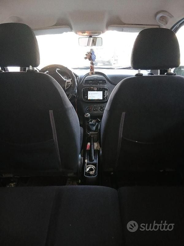 Usata Fiat Punto 77 CV (56 kW) 2013 Blu Berlina