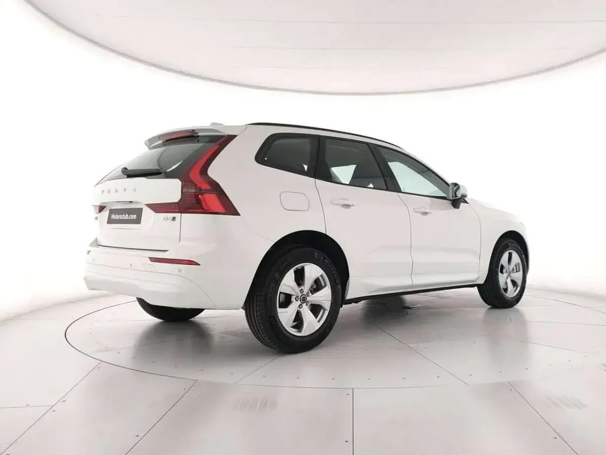 Nuova Volvo XC60 Core 250 CV (183 kW) 2026 Bianco SUV