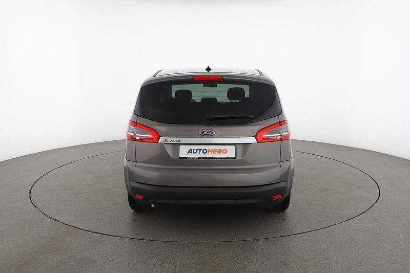 Usata Ford S-MAX Business Edition 140 CV (102 kW) 2015 Grigio Monovolume