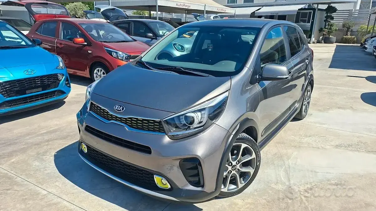 Usata Kia Picanto X-Line 85 CV (62 kW) 2018 Grigio Utilitaria