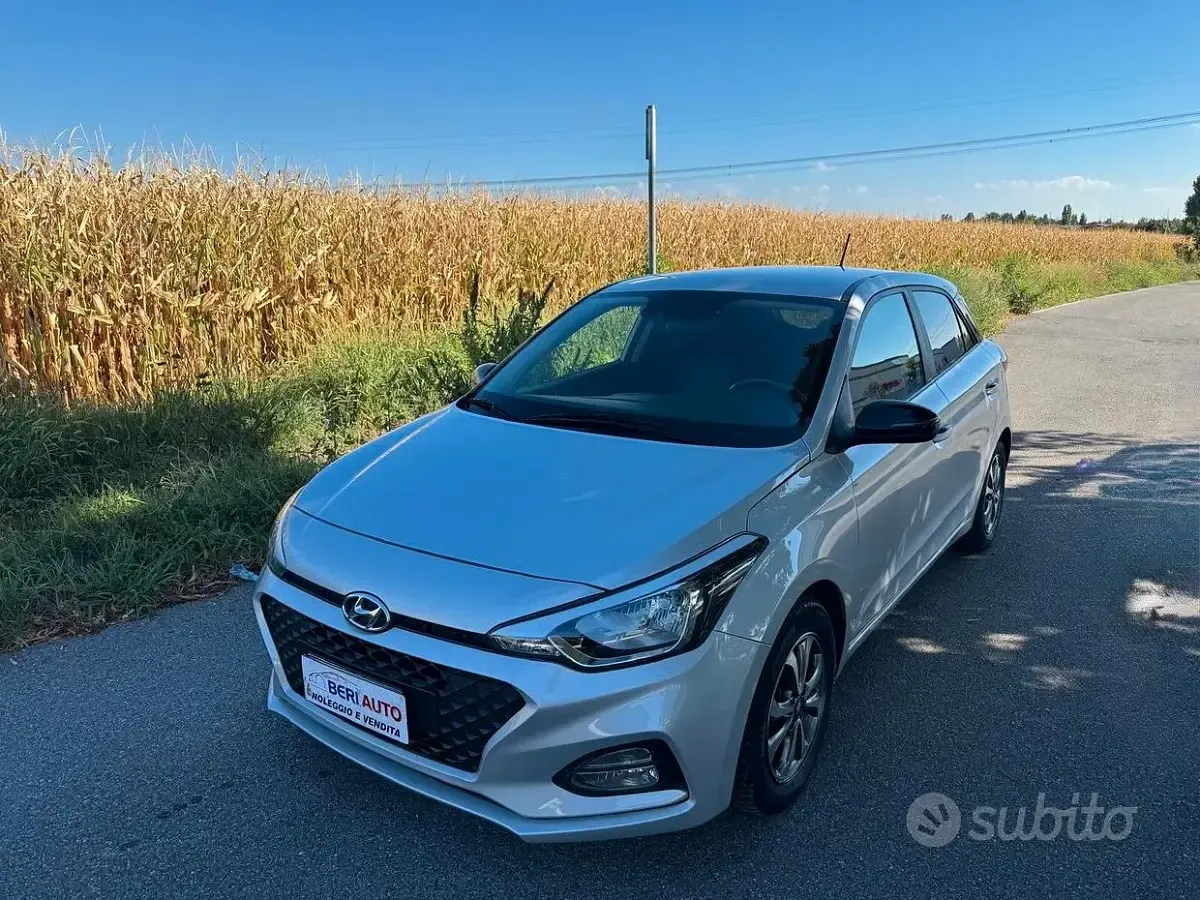 Usata Hyundai i20 75 CV (55 kW) 2020 Grigio Utilitaria