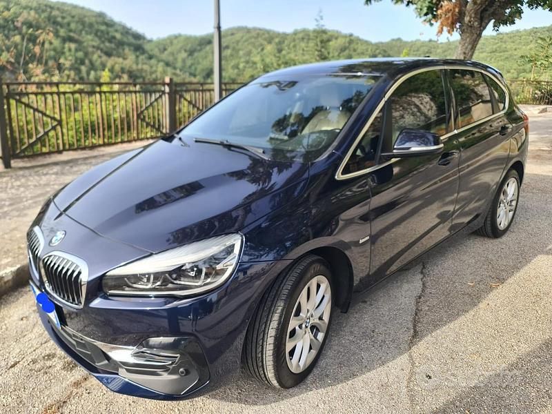 Blu Usata 2019 BMW 218 Luxury Line Station wagon | 16.000 € (Buon prezzo) - Immagine 1/4