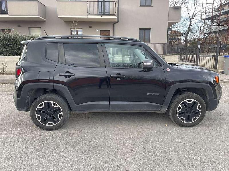 Usata Jeep Renegade Trailhawk 170 CV (125 kW) 2015 SUV