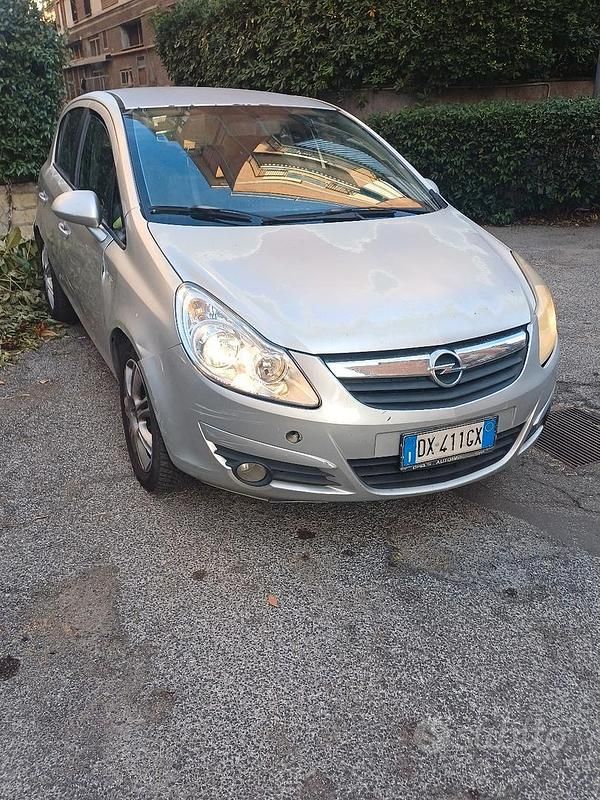 Usata Opel Corsa 90 CV (66 kW) 2009 Grigio Berlina