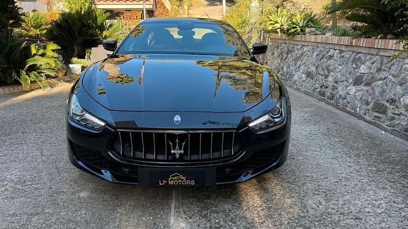 Usata Maserati Ghibli 275 CV (202 kW) 2018 Nero Berlina