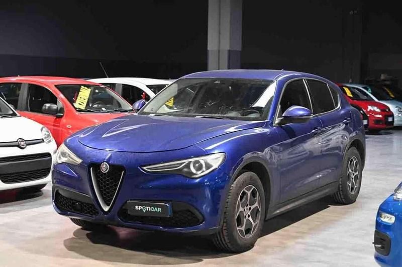Usata Alfa Romeo Stelvio Business 190 CV (139 kW) 2021 Blu SUV
