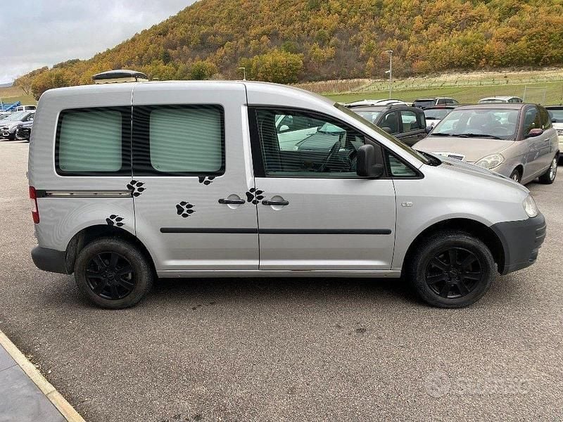 Usata VW Caddy 105 CV (77 kW) 2007 Grigio Monovolume