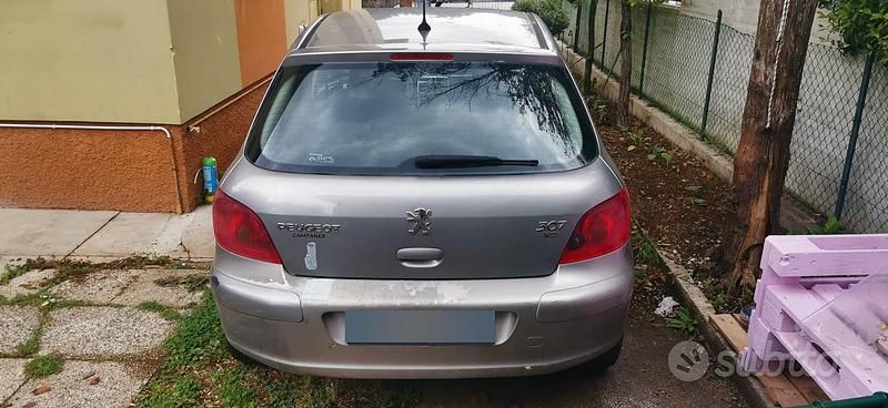 Usata Peugeot 307 68 CV (50 kW) 2005 Grigio Berlina