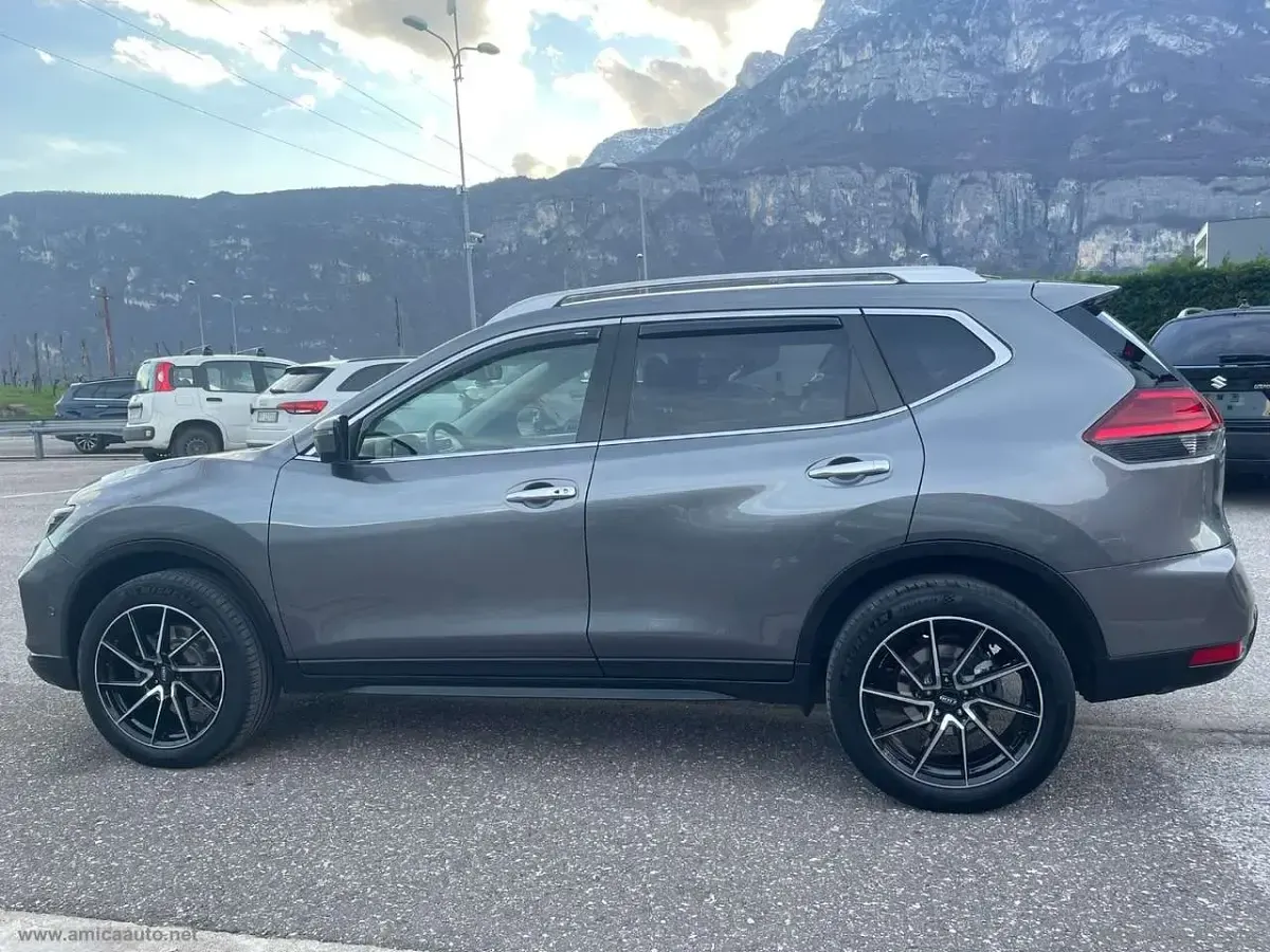 Usata Nissan X-Trail N-Connecta 177 CV (130 kW) 2017 Grigio SUV