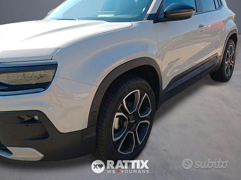 Usata Jeep Avenger Summit 101 CV (74 kW) 2025 Stone SUV