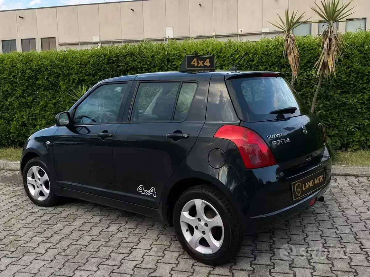 Usado Suzuki Swift 92 CV (67 kW) 2007 Negro Utilitario
