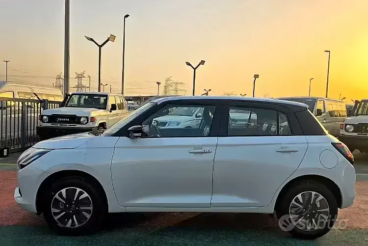 Nuova Suzuki Swift GLX 81 CV (59 kW) 2026 Bianco Utilitaria