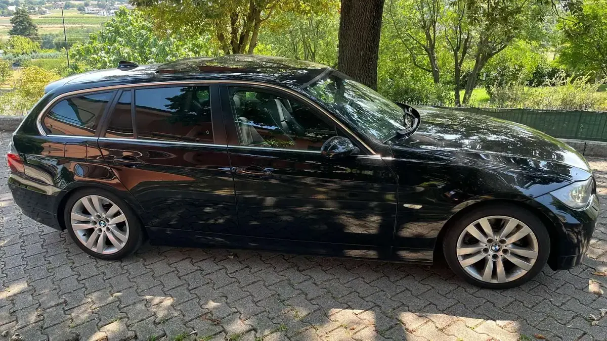 Usata BMW 325 197 CV (144 kW) 2008 Nero Station wagon