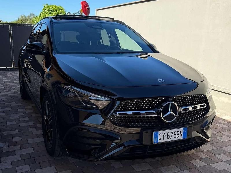 Usata Mercedes GLA200 AMG Line Premium 150 CV (110 kW) 2025 Nero SUV