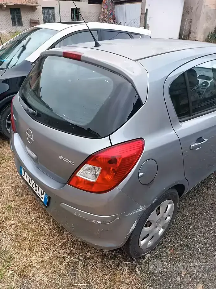 Usata Opel Corsa 75 CV (55 kW) 2009 Grigio Utilitaria