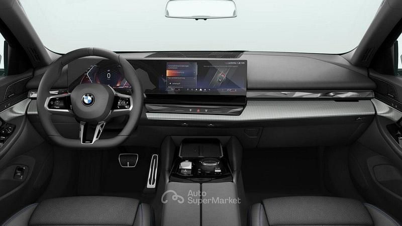 Nuova BMW 520 197 CV (144 kW) 2026 Gray Station wagon