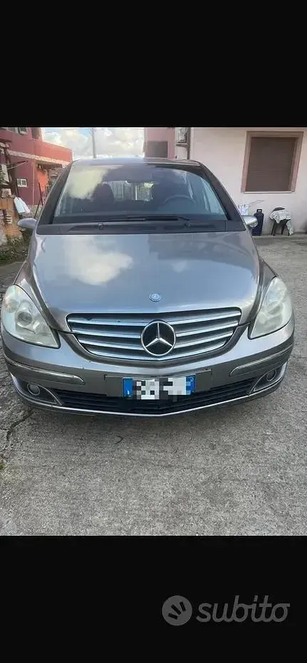 Usata Mercedes B200 2007 Grigio Monovolume