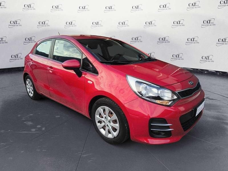 Usata Kia Rio 83 CV (61 kW) 2016 Rosso Utilitaria