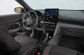 Usata Toyota Yaris Hybrid Active 92 CV (67 kW) 2024 Argento Station wagon