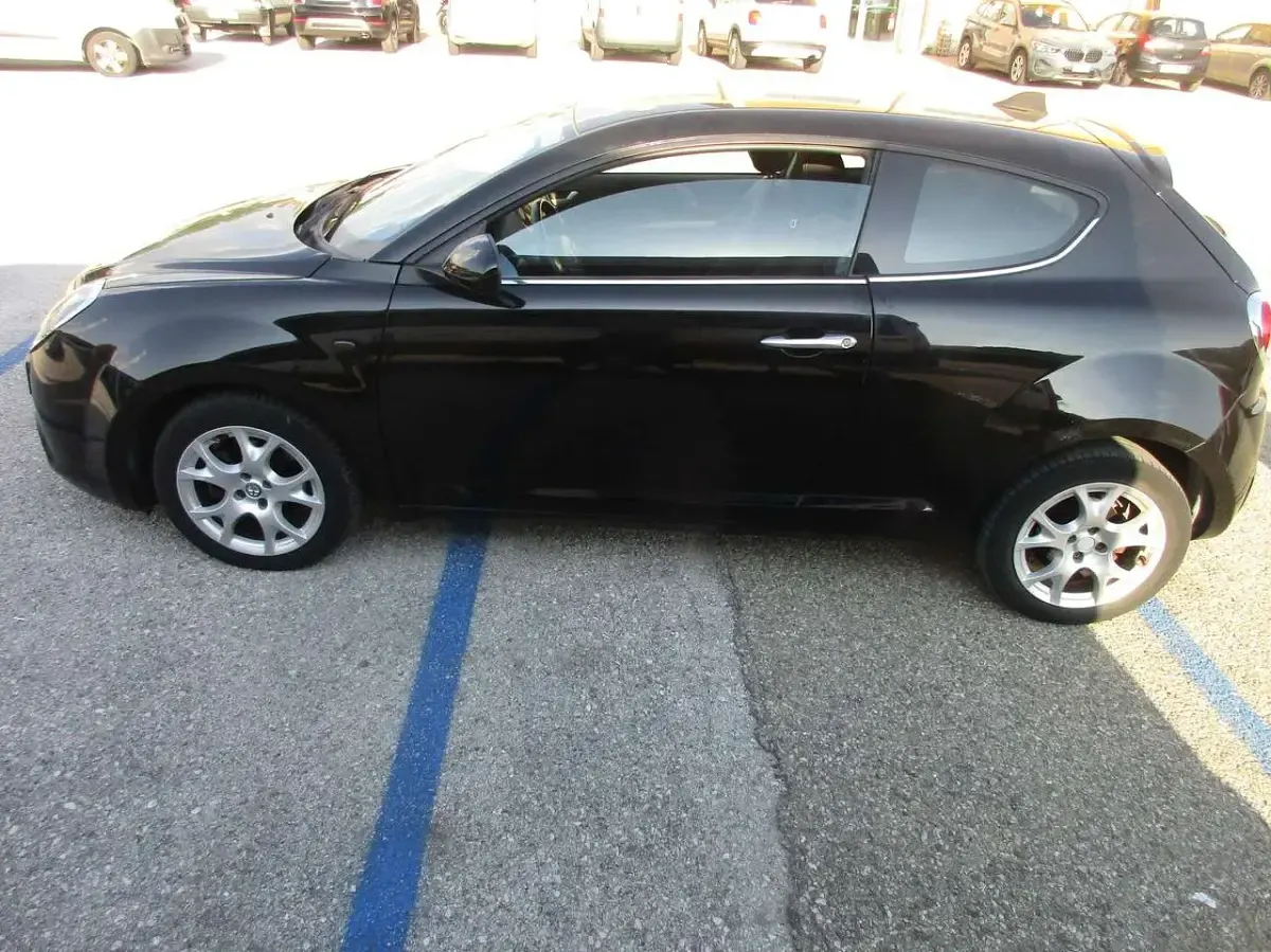 Usata Alfa Romeo MiTo Distinctive 84 CV (61 kW) 2014 Nero Utilitaria