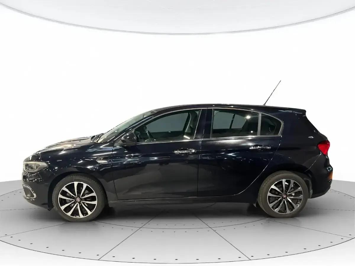 Usata Fiat Tipo Lounge 95 CV (69 kW) 2018 Nero Berlina