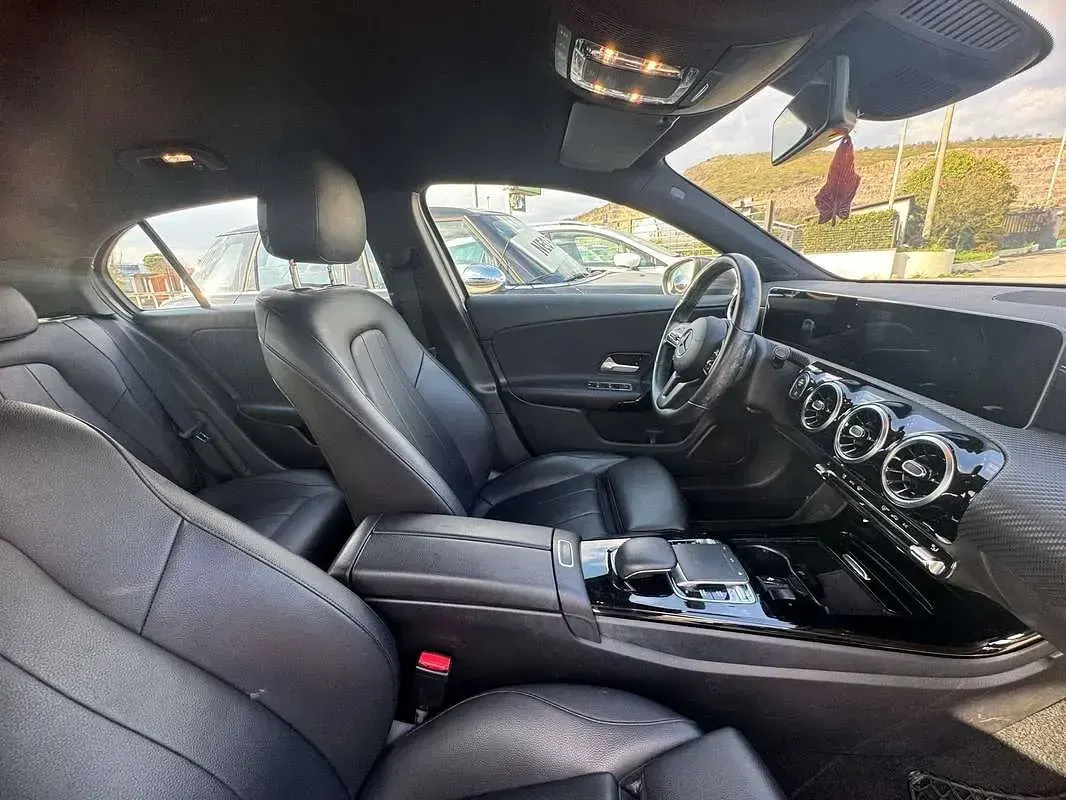 Usata Mercedes A180 Business 116 CV (85 kW) 2019 Grigio Berlina