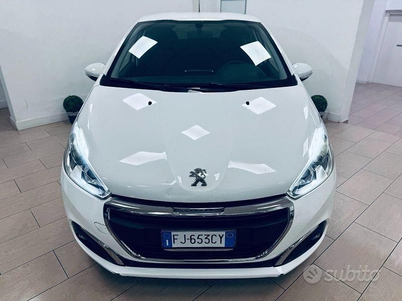 Usata Peugeot 208 Allure 75 CV (55 kW) 2017 Bianco Utilitaria