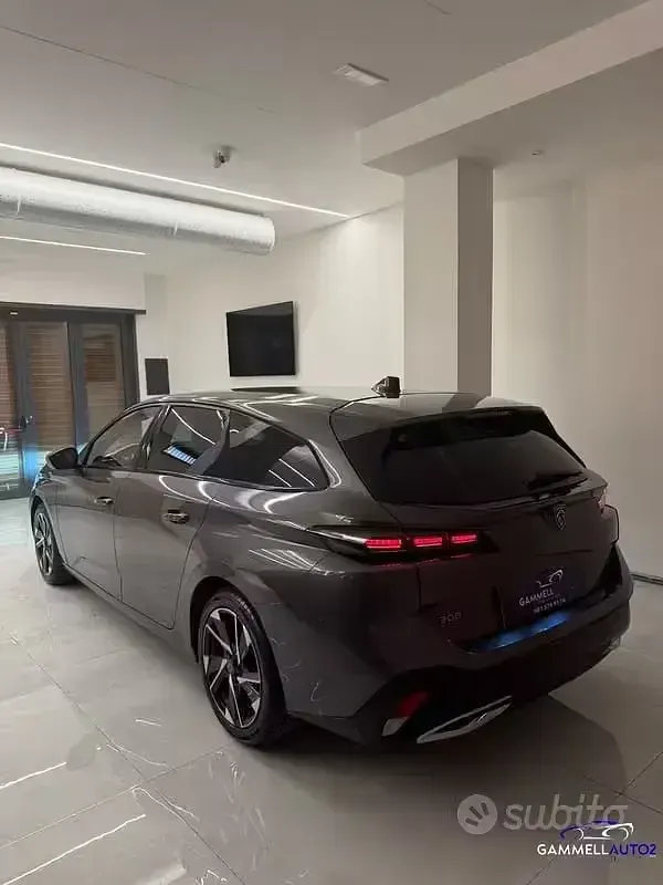 Usata Peugeot 308 Allure 130 CV (95 kW) 2023 Grigio Station wagon