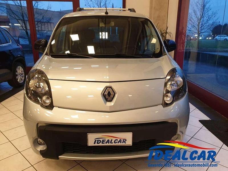 Usata Renault Kangoo 90 CV (66 kW) 2013 Argento Station wagon