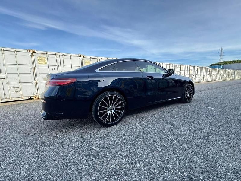 Usata Mercedes E220 Premium Plus 194 CV (142 kW) 2017 Blu Berlina