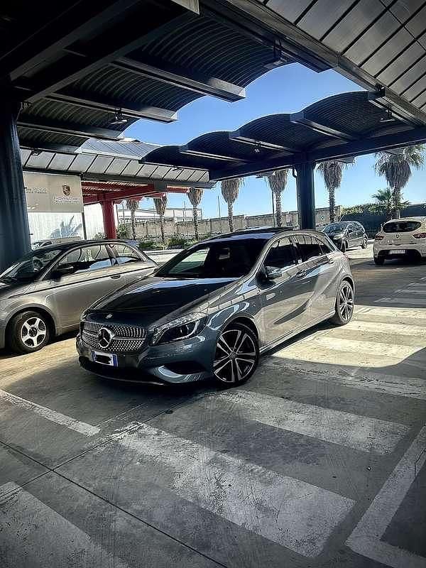 Usata Mercedes A180 109 CV (80 kW) 2014 Berlina