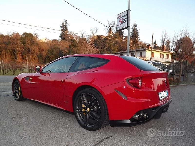 Usata Ferrari FF 659 CV (484 kW) 2012 Rosso Station wagon