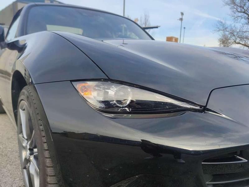 Usata Mazda MX5 Inclusive 160 CV (117 kW) 2018 Nero Cabrio