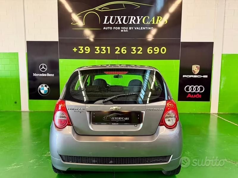 Usata Chevrolet Aveo 84 CV (61 kW) 2011 Grigio Berlina