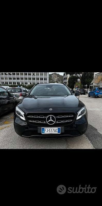 Nero Usata 2017 Mercedes GLA200 Edition SUV | 16.500 € - Immagine 1/4
