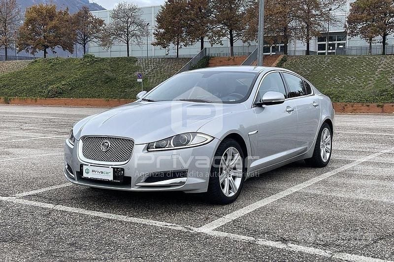 Usata Jaguar XF Premium Luxury 275 CV (202 kW) 2012 Grigio Berlina