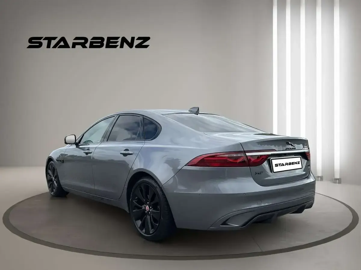 Usata Jaguar XF R-Dynamic 204 CV (150 kW) 2021 Grigio Berlina
