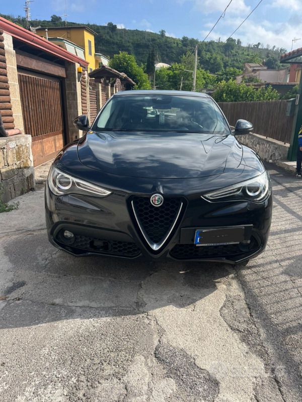 Usata Alfa Romeo Stelvio 179 CV (131 kW) 2017 Nero SUV