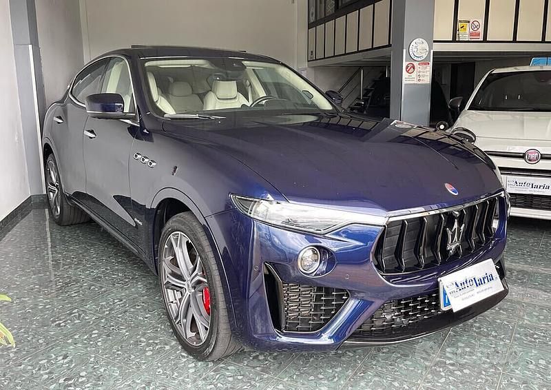 Usata Maserati GranSport 275 CV (202 kW) 2020 Blu Station wagon
