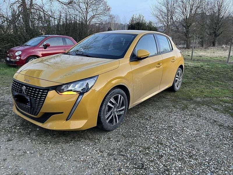 Usata Peugeot 208 Active 101 CV (74 kW) 2020 Oro Utilitaria