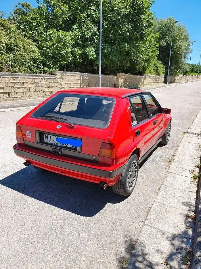 Usata Lancia Delta 196 CV (144 kW) 1989 Rosso Utilitaria