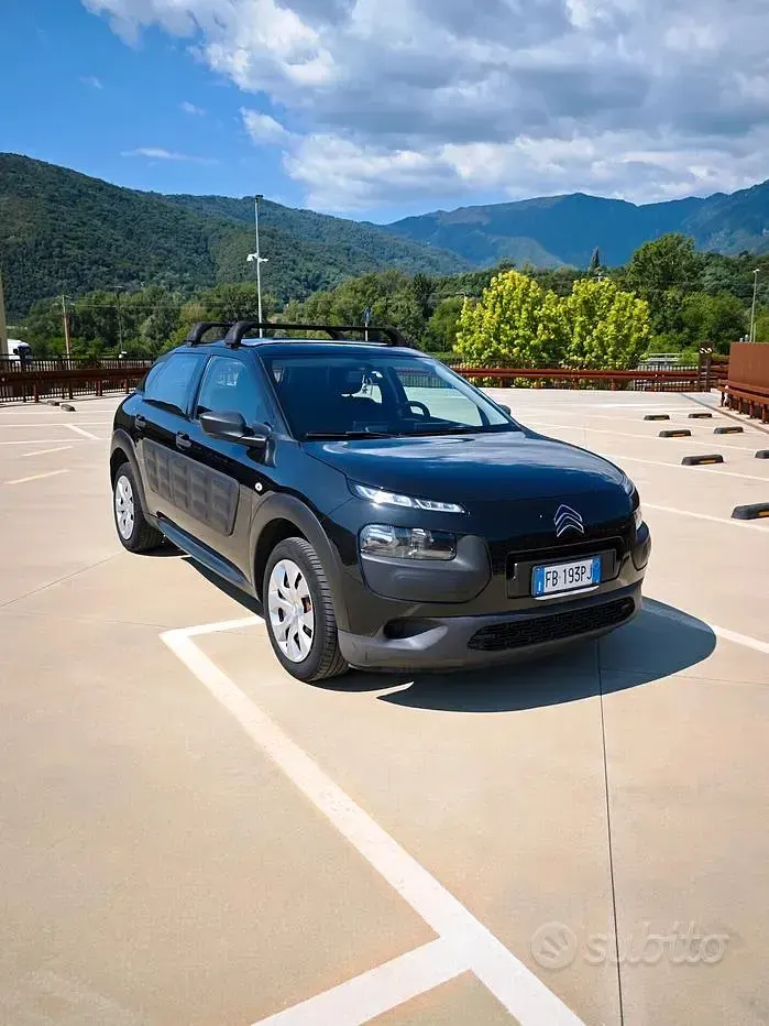 Usata Citroën C4 75 CV (55 kW) 2016 Nero SUV