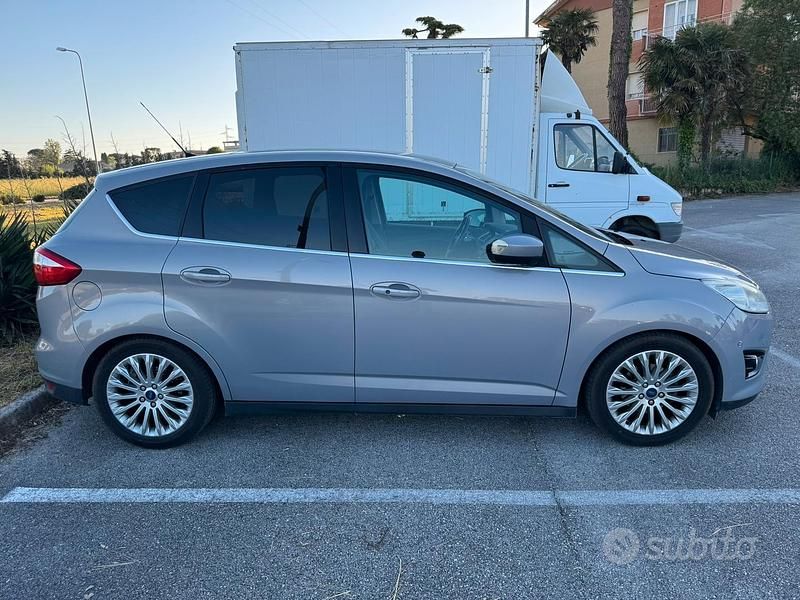 Begagnad Ford C-MAX Titanium 115 HK (84 kW) 2011 Minibuss