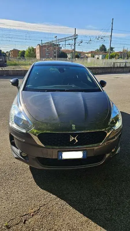 Usata DS Automobiles DS5 Business 120 CV (88 kW) 2016 Grigio Utilitaria