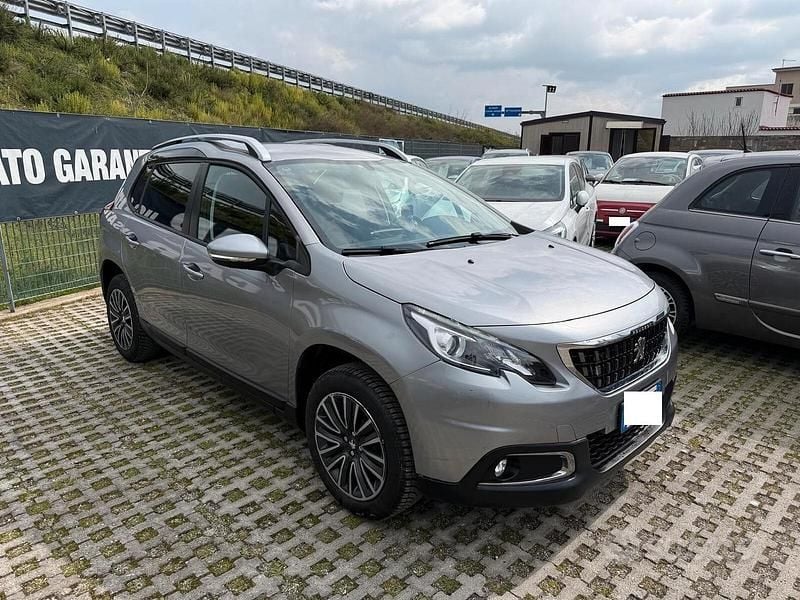 Usata Peugeot 2008 Allure 83 CV (61 kW) 2018 Grigio SUV