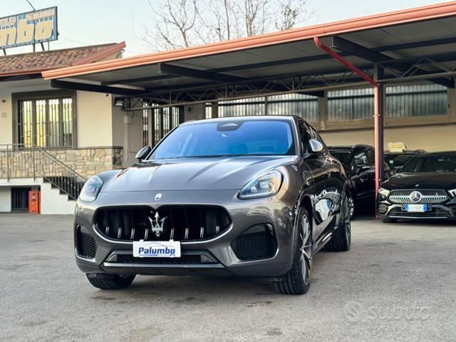 Grigio scuro metallizzato Usata 2022 Maserati Grecale SUV | 62.990 € (Ottimo prezzo) - Immagine 1/4