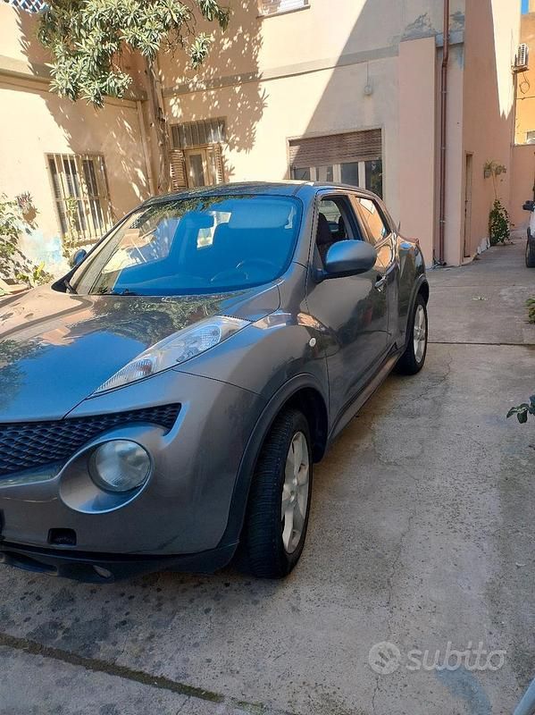 Usata Nissan Juke 110 CV (80 kW) 2010 Grigio SUV