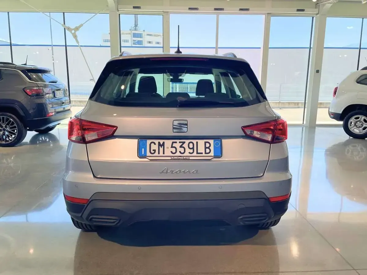 Usata Seat Arona Style 95 CV (69 kW) 2022 Argento SUV